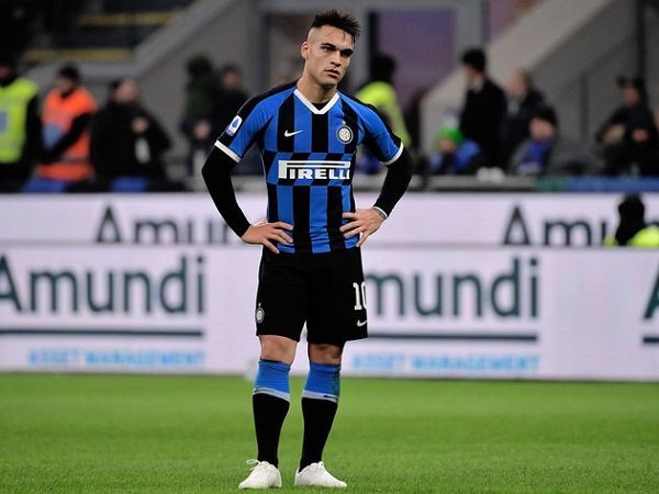 Barca vẫn chưa bỏ vụ Lautaro Martinez