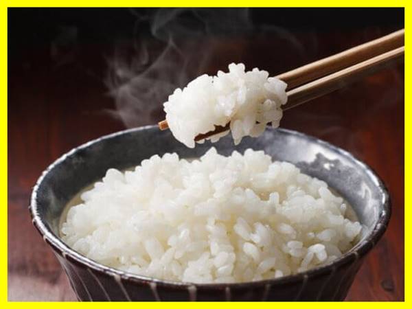Mơ thấy ăn cơm đánh con gì? Giải mã giấc chiêm bao thấy ăn cơm Mơ thấy ăn cơm đánh con gì? Giải mã giấc chiêm bao thấy ăn cơm