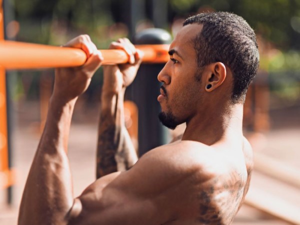 Tập xà đơn (Pull-ups) Tập xà đơn (Pull-ups)