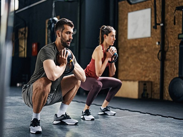 Cách squat giúp mông nở mà chân vẫn thon gọn Cách squat giúp mông nở mà chân vẫn thon gọn